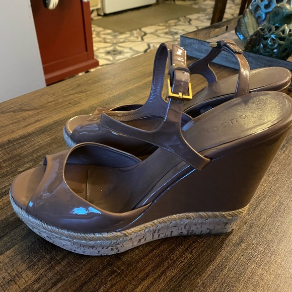 Gucci Platform Patent Mocha Wedge 38 - Picture 7 of 11